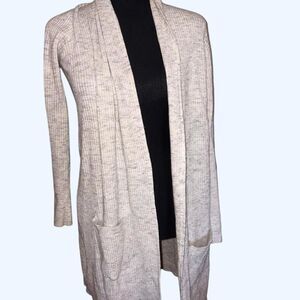 Greige Women's Grey and Cream Cardigan